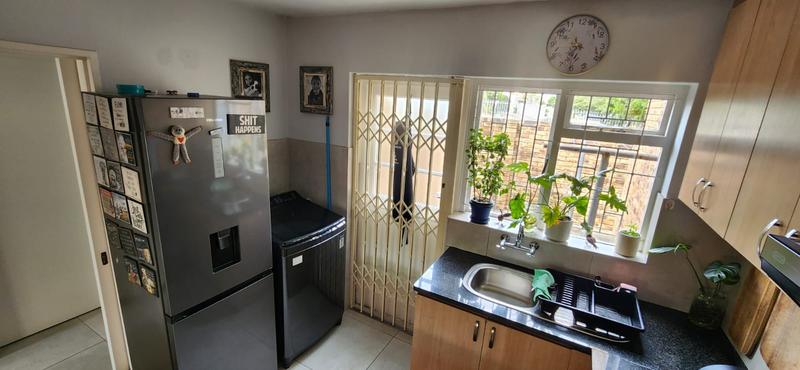 3 Bedroom Property for Sale in Table View Western Cape